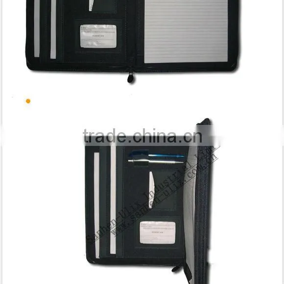 PORTFOLIO WITH ZIPPER CLOSURE INCLUDING NOTE BLOCK 1200D POLYESTER.