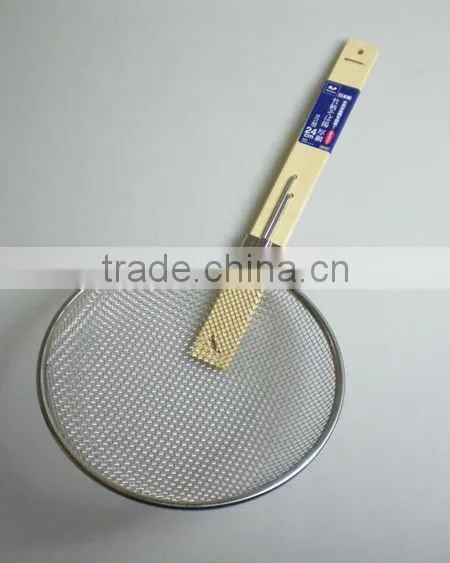 Ramen Noodle Colander with Bamboo Handle Horizontal 24cm