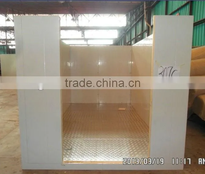 refrigerated ice cold room for bagged ice storage