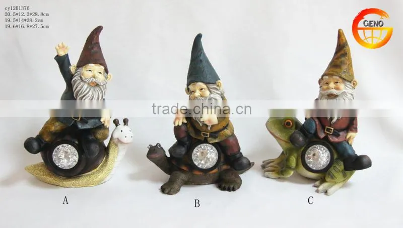 Hot selling decorative gnome with lights