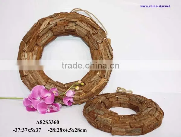 large hanging wood chip heart