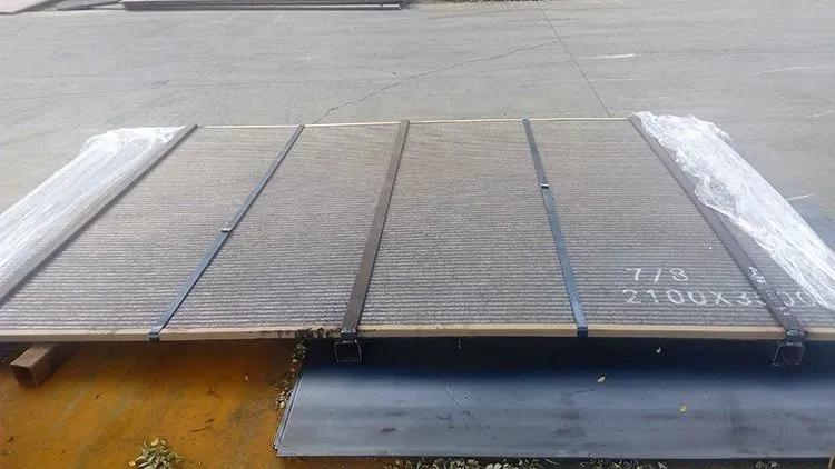 Hardfacing cladding bimetal wear plate high chrome resistance wear plate high impact for Dump truck tray linings