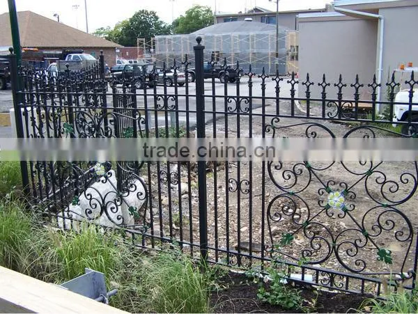2015 Top-selling hand forged iron fence