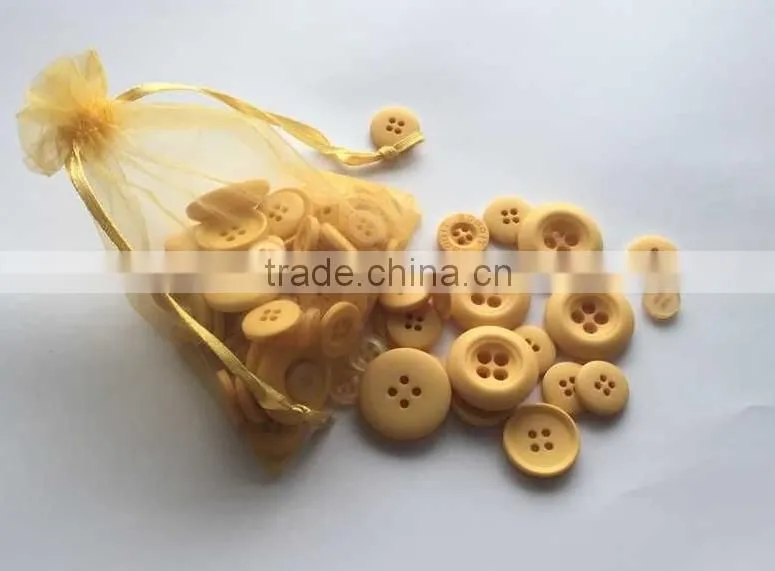 High quality customized sizes resin buttons decorative buttons