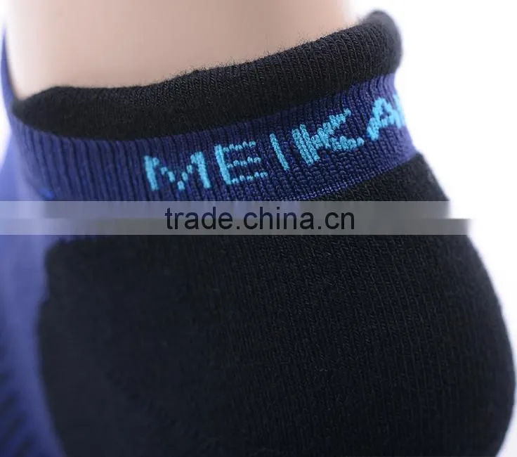 custom professional sports socks man running crew socks protective foot socks