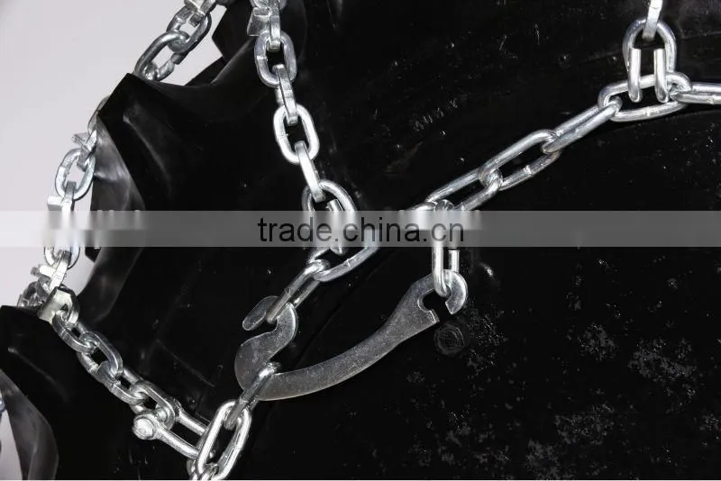 Tractor snow chains