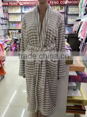 Super soft cheap adults flannel ladies printed leopard bathrobes