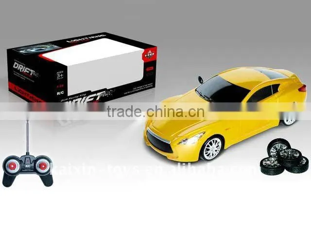 1078097 4 Function 1 24 Scale RC Car with light