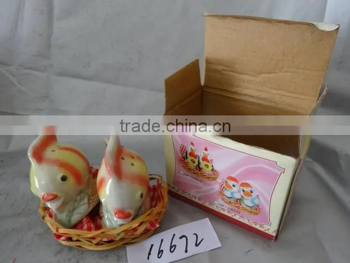ceramic fish salt shaker animal design pepper shaker
