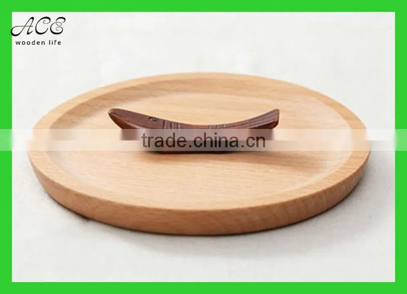 Round beech wood serving tray