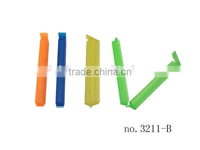 plastic bag clip