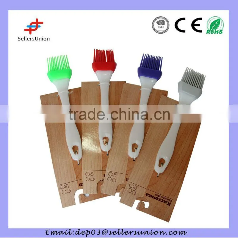 Plastic shoehorn