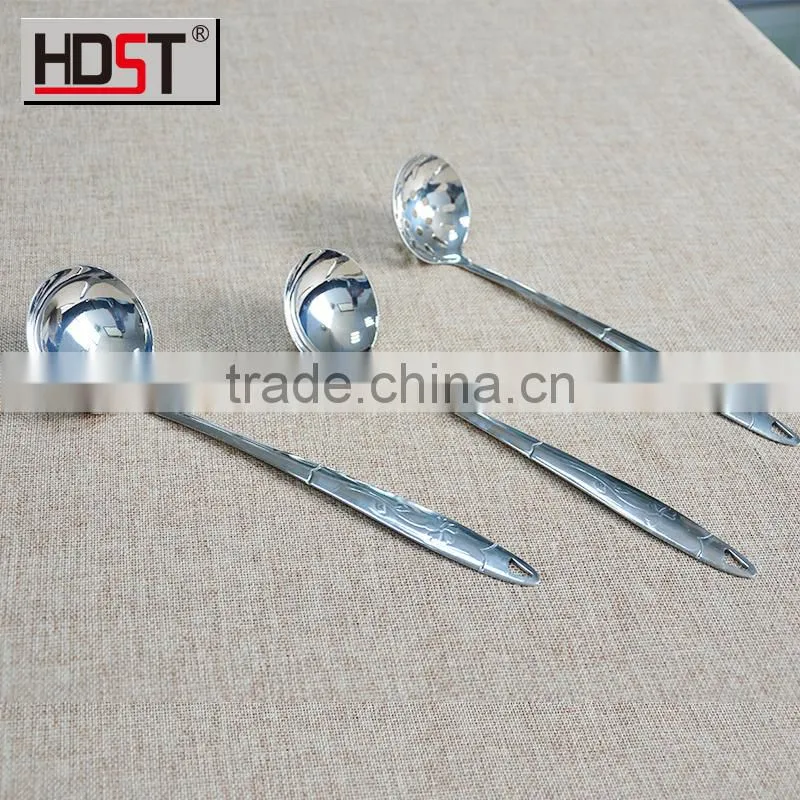 17pcs Parties Celebrating Metal material bulk buy from china /Silver Color Tableware China Manufacturer wholesale