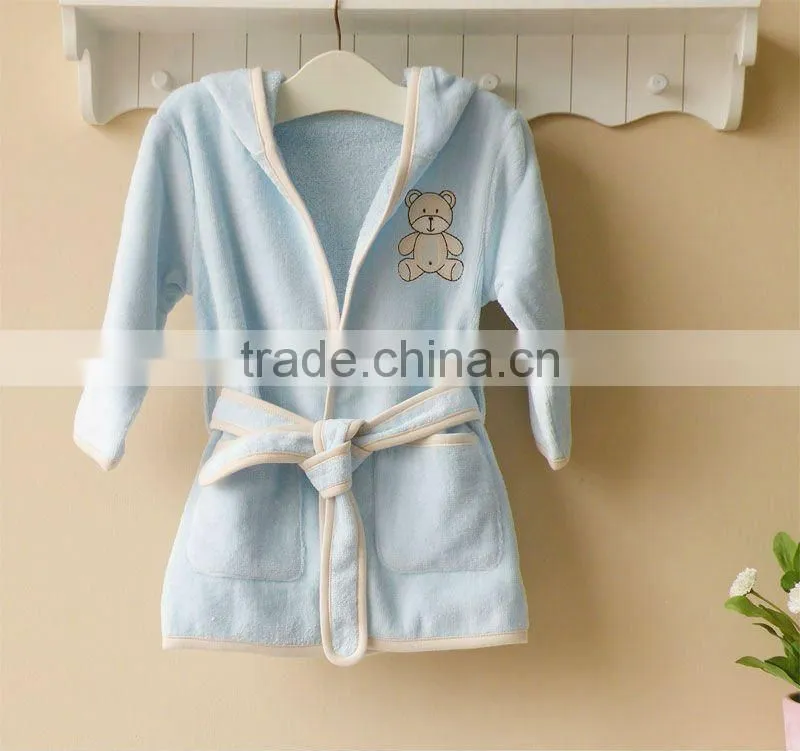 mom and bab 2012 Autumn baby clothes 100% cotton embroider bathrobe