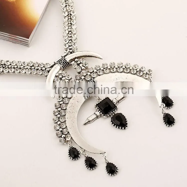 2016 Simulated Diamond Fashion Semicircle Necklace Exaggerated Metallic Jewelry Set