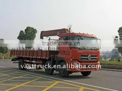 Dongfeng Tianlong 8 tons small-scale triaxial truck mounted crane factory directly sales