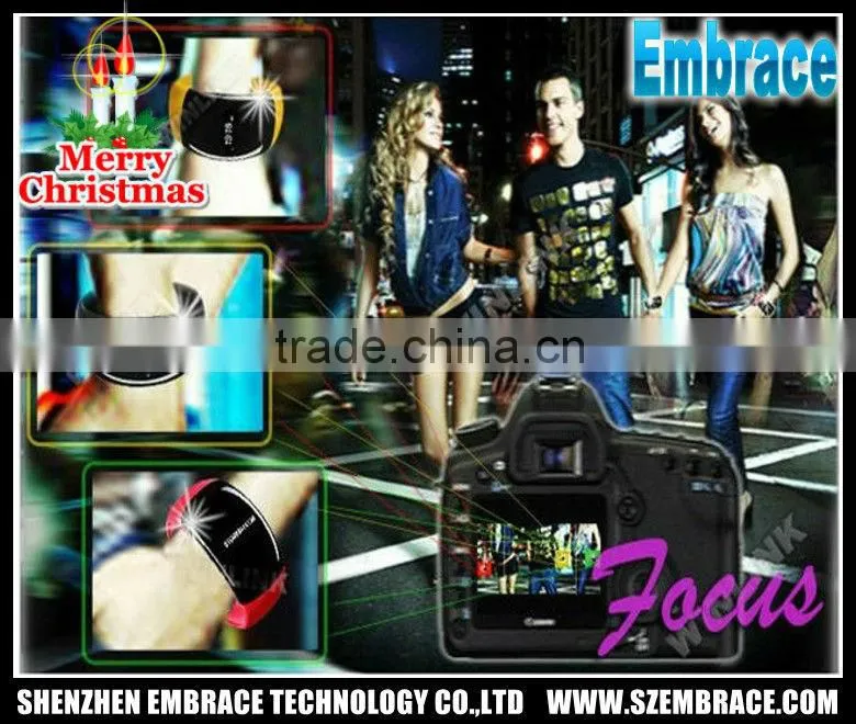 Magic vibrating bluetooth bracelet with microphone and speaker