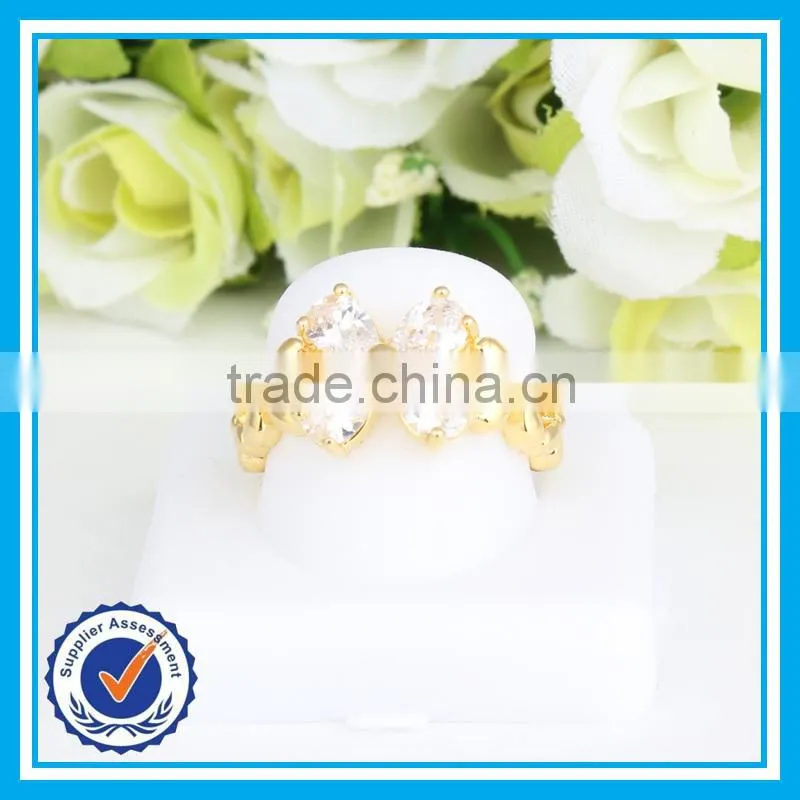 Cheap price fancy crystal gold rings 18k fake diamond ring