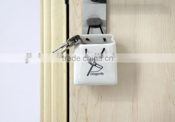 2014 new ceramic bag shape pen holder