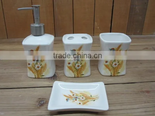 2016 Cheap White Ceramic Bathroom accessories with Decal