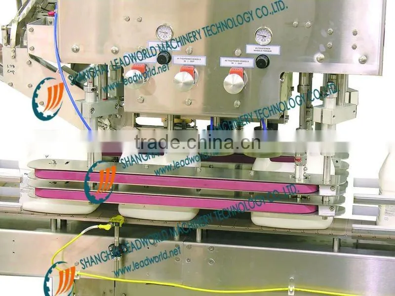 Automatic beer bottle capping machine