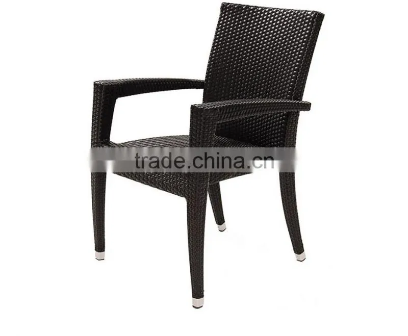 2017 Trade Assurance hot sale hideaway pe rattan handmade simple garden line table set designs