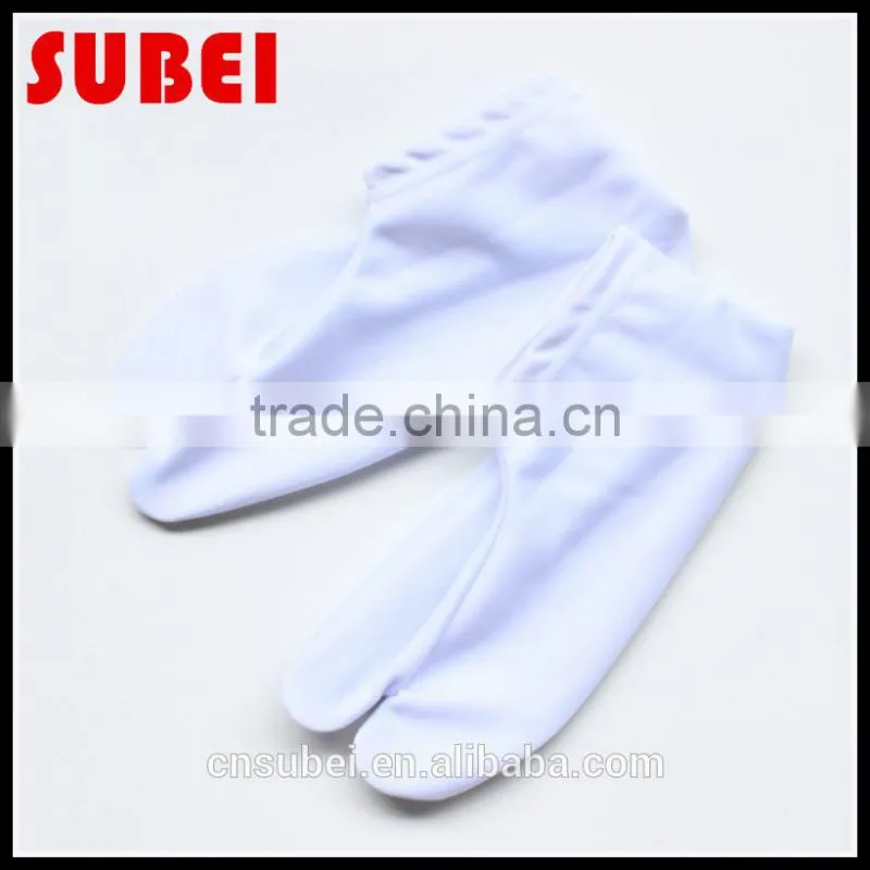 Japanese-style clogs white socks, two toe socks