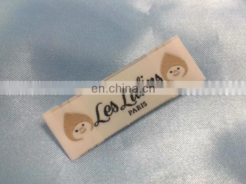 baby clothes woven satin label end fold