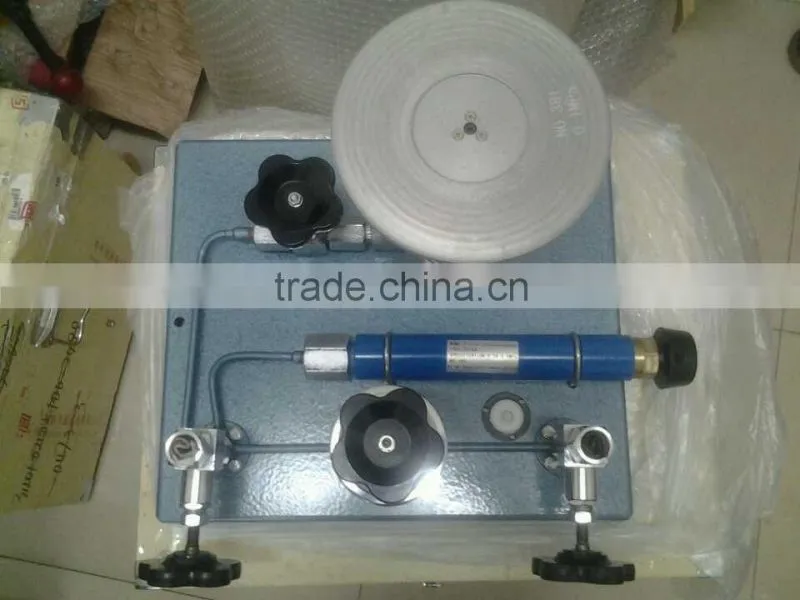 Dead Weight tester floating-ball piston pressure gauge