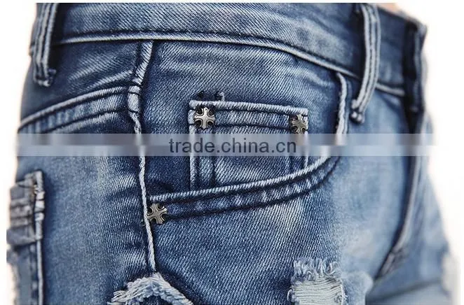 Summer Casual Style Women Loose Hole Skull Ripped All-Match Jean Shorts Women denim jeans