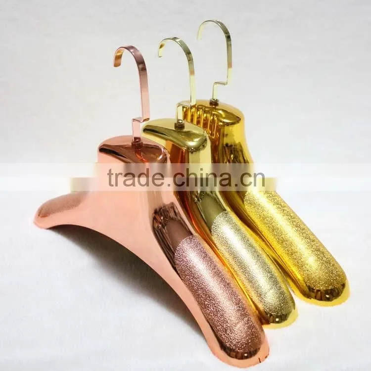 Wholesale golden coat hanger for clothes shop display