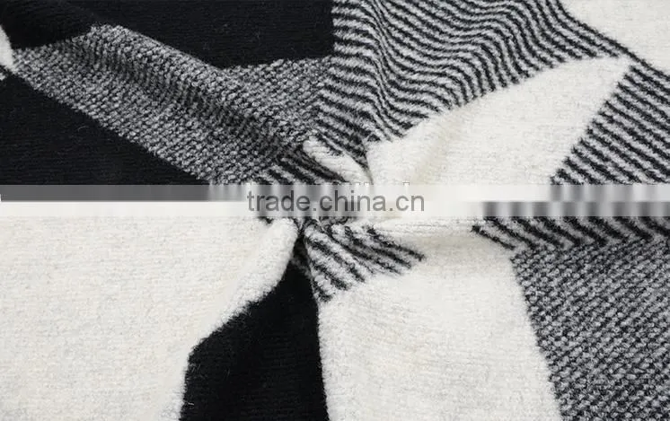 2016 black and white new jacquard design wool blend fabric for woman's overcoat