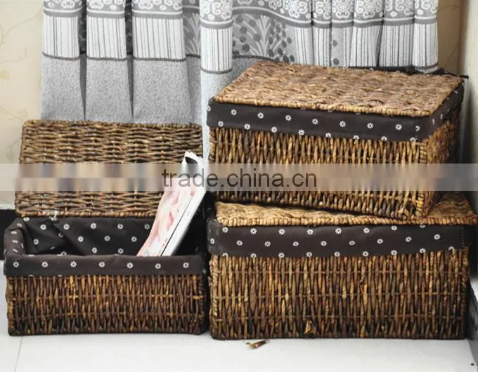 Eco-friendly home used hotel used sundries storage hand woven baskets of corn husk with cover