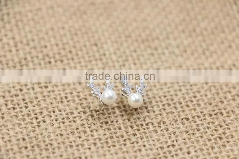 Factory wholesale customized elk pearl earring stup for Christmas
