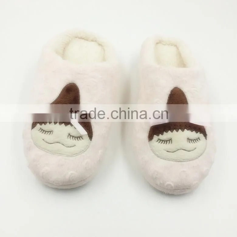 New design pink fluzzy princess woman slipper
