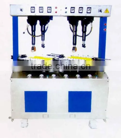 Whole azimuth attaching machine