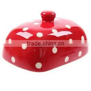 porcelain/ceramic butter dish with lid