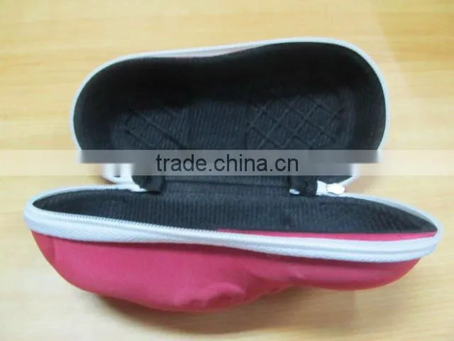 Novelty Shoe-shaped Glasses Case
