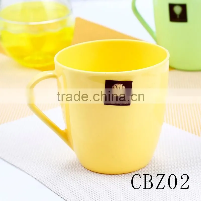 Wholesale fashional style plastic food grade material tumbler cups