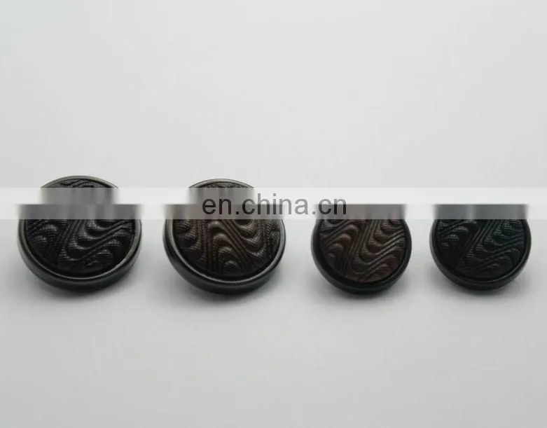 13mm plastic/polyester embossed logo buttons