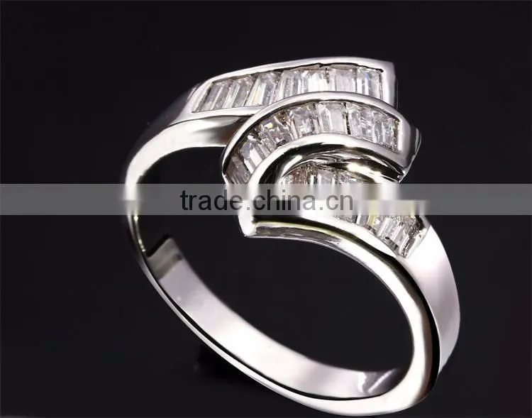 Simple Vintage Classic Costume Jewelry Hot Wedding Band Channel Setting CZ Ring