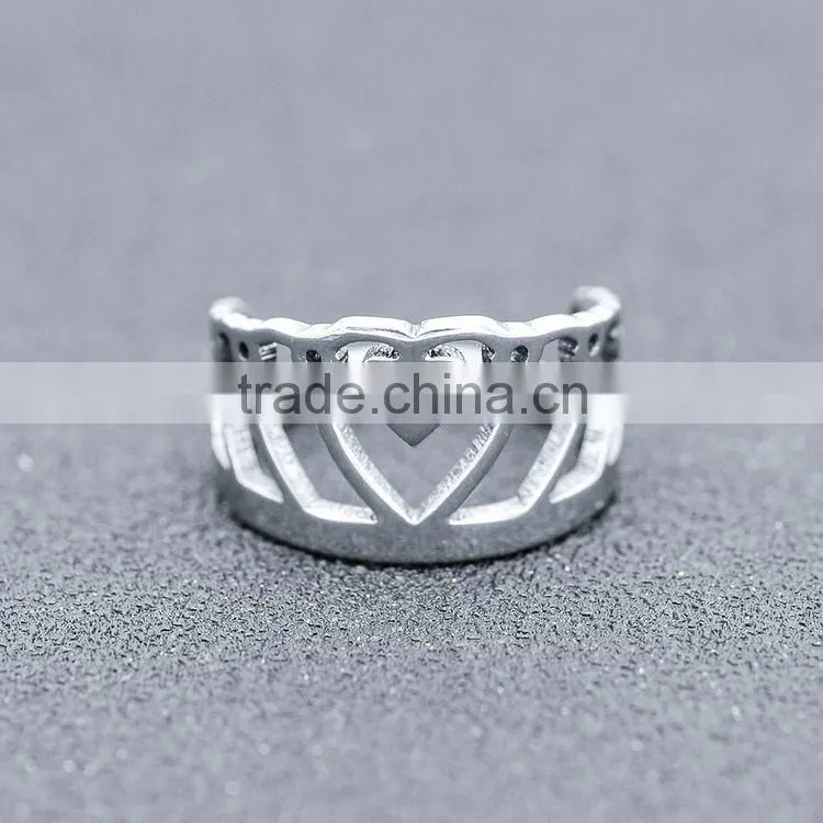 Elegant Stainless Steel Wedding Rings Carved With Love Heart