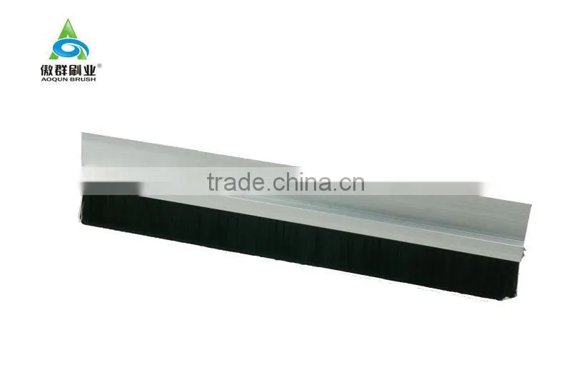 dust proof brush seal for door