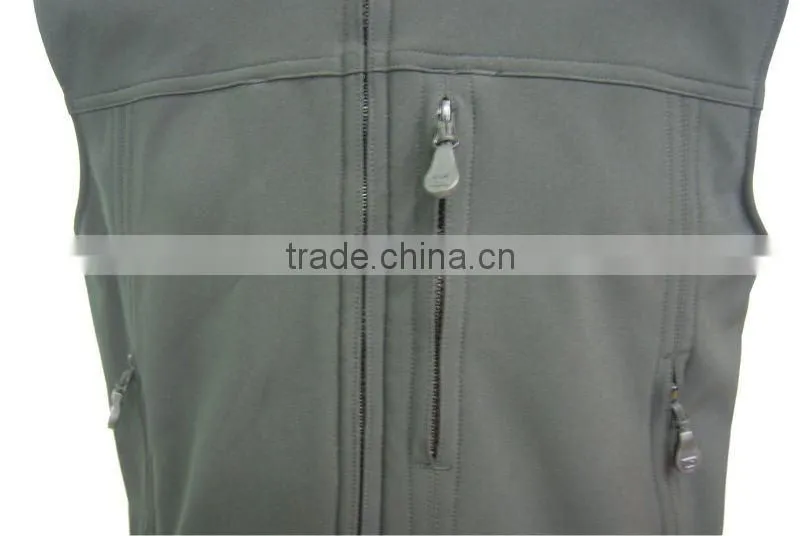 Stretchable Men's Softshell Vest