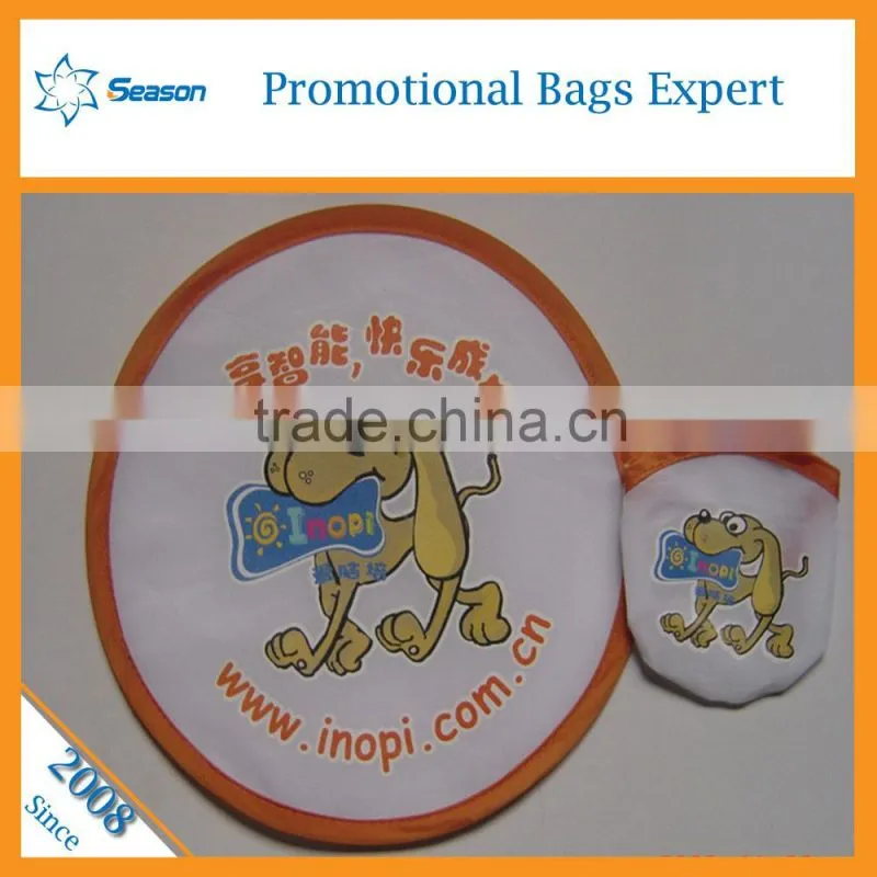 Fashion wholesale foldable frisbee fan with hole cheap plastic frisbee