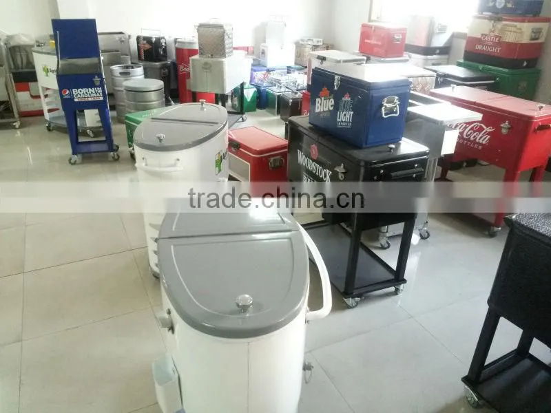 Metal cooler with can shape