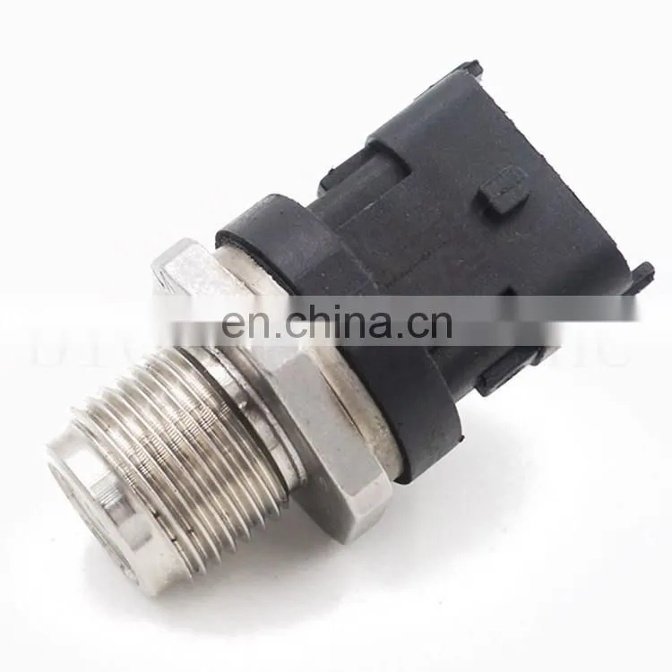 Diesel Engine Parts Fuel Injection Pressure Sensor 0281002842 for 03-09 2500