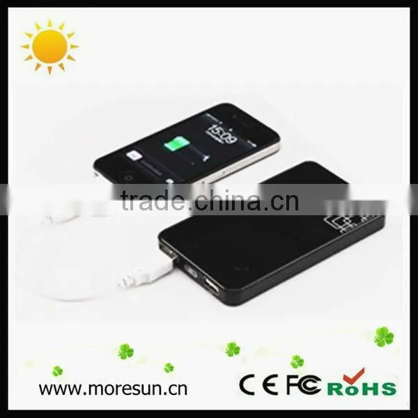 Hot selling emergency universal power bank solar charger