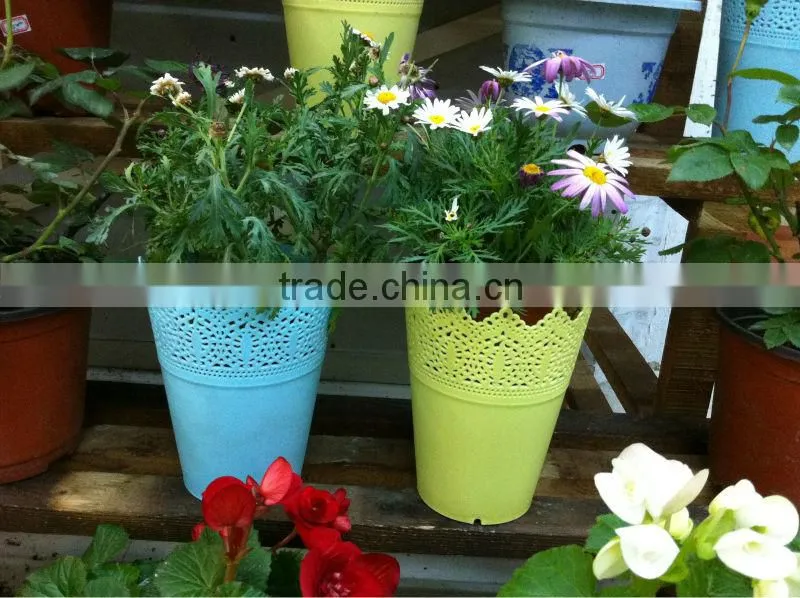 Plastic hanging flower planters