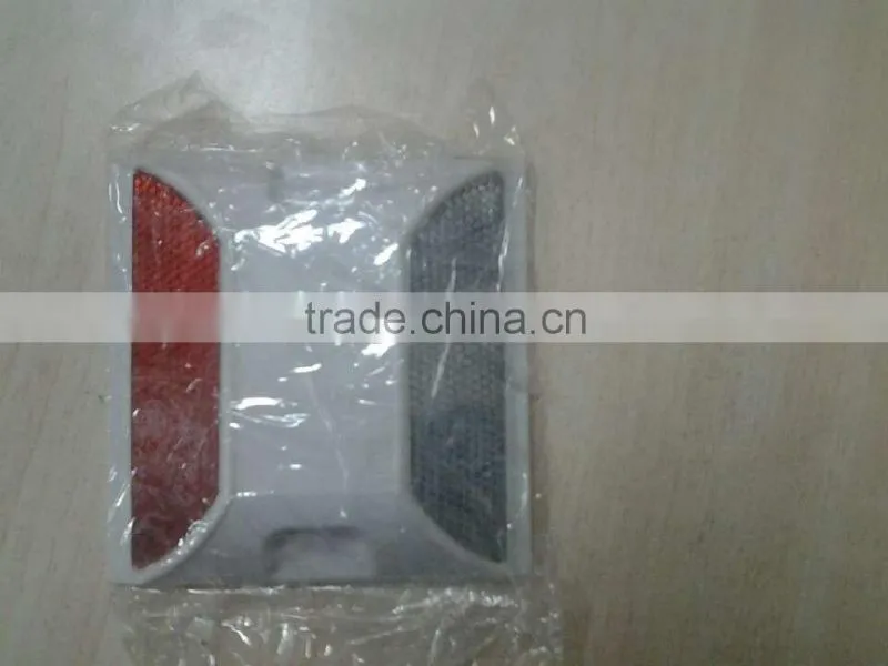 Plastic road safety reflector